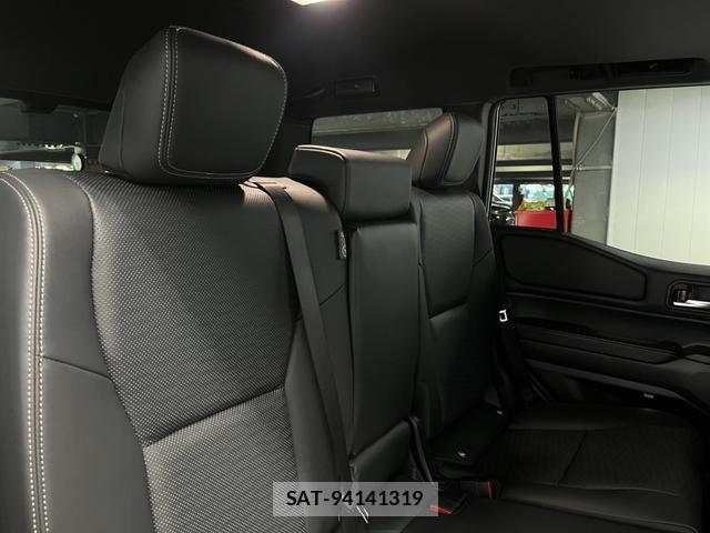 Toyota Land Cruiser 250 2026-07 8812664-4