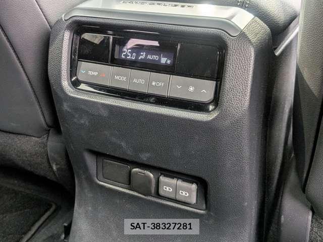 Toyota Land Cruiser 250 2024-09 8813081-12