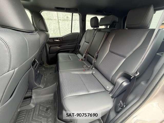 Toyota Land Cruiser 250 2025-12 8815236-7