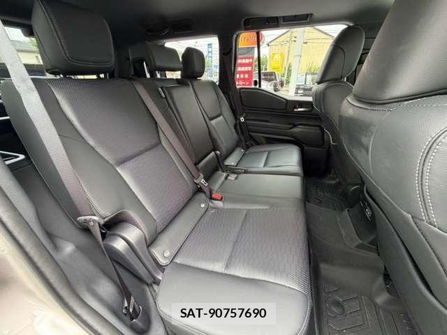 Toyota Land Cruiser 250 2025-12 8815236-8