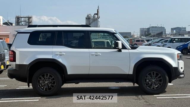 Toyota Land Cruiser 250 2025-07 8815523-3