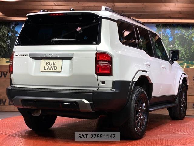 Toyota Land Cruiser 250 2025-06 8815917-16