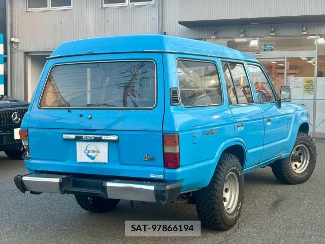 Toyota LAND CRUISER 1989-10 8815722-2
