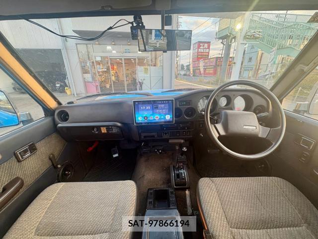 Toyota LAND CRUISER 1989-10 8815722-8