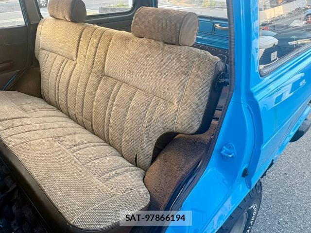 Toyota LAND CRUISER 1989-10 8815722-9