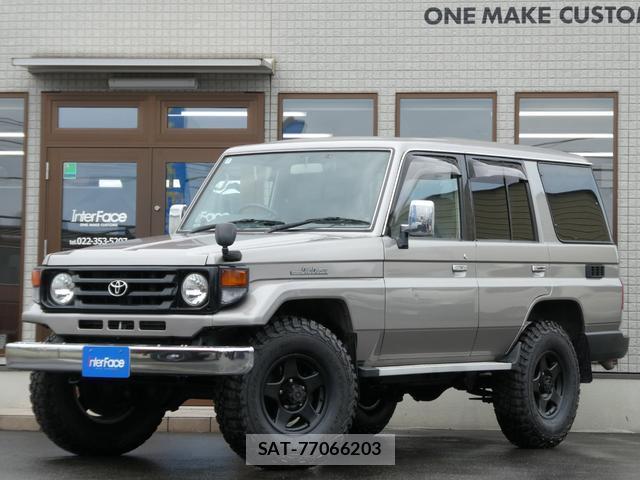 Toyota Land Cruiser 70 2000-12 8812907-1