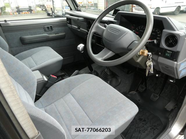 Toyota Land Cruiser 70 2000-12 8812907-19