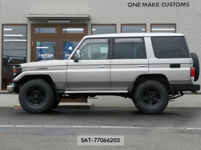 Toyota Land Cruiser 70 2000-12 8812907-9