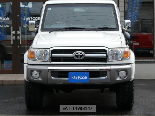 Toyota Land Cruiser 70 2015-12 8812908-4