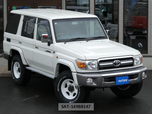 Toyota Land Cruiser 70 2015-12 8812908-5