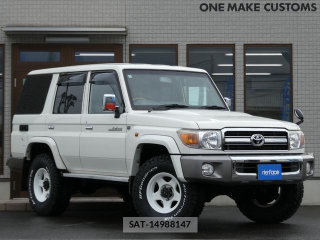 Toyota Land Cruiser 70 2015-12 8812908-7