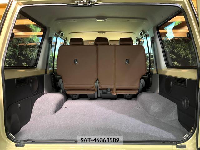 Toyota Land Cruiser 70 2025-02 8813164-12