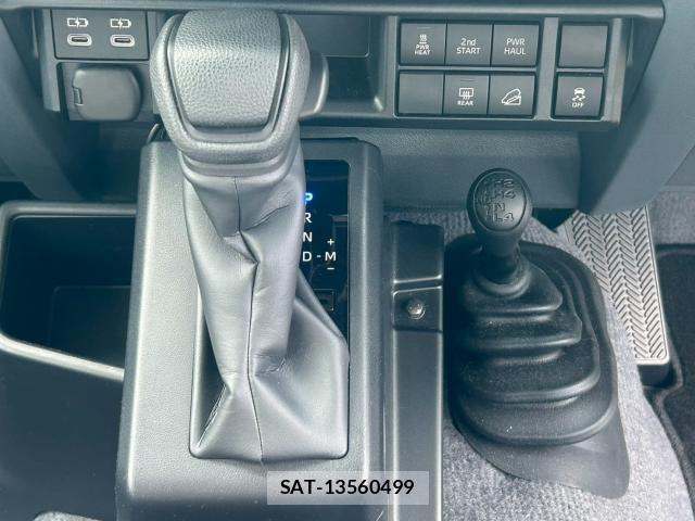 Toyota Land Cruiser 70 2024-03 8816447-15