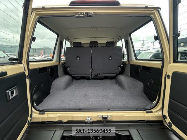 Toyota Land Cruiser 70 2024-03 8816447-18