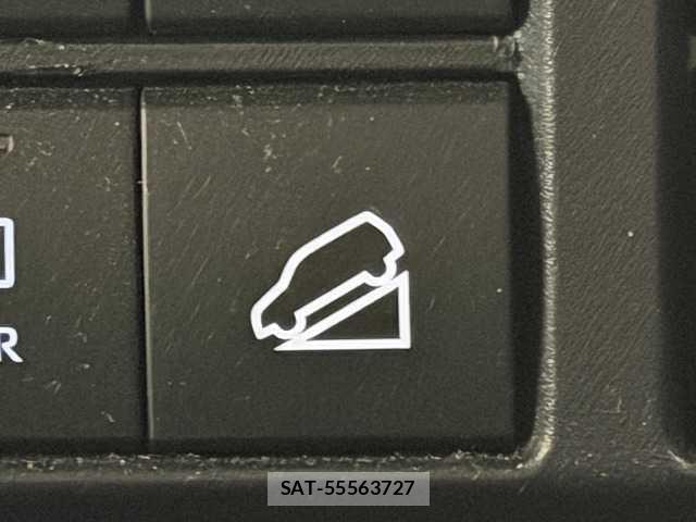Toyota Land Cruiser 70 2024-07 8817943-6