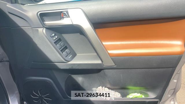 Toyota LAND CRUISER PRADO 2022-08 8813395-7