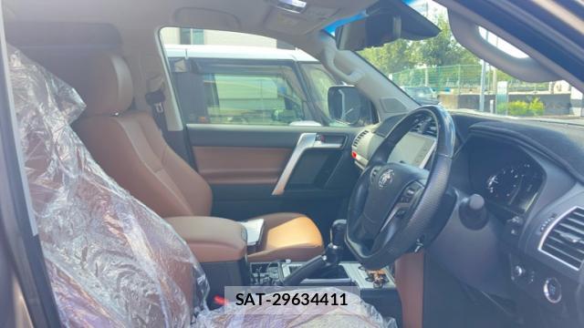 Toyota LAND CRUISER PRADO 2022-08 8813395-9