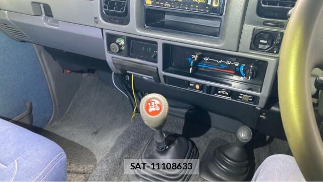 Toyota LAND CRUISER PRADO 1995-05 8815536-14