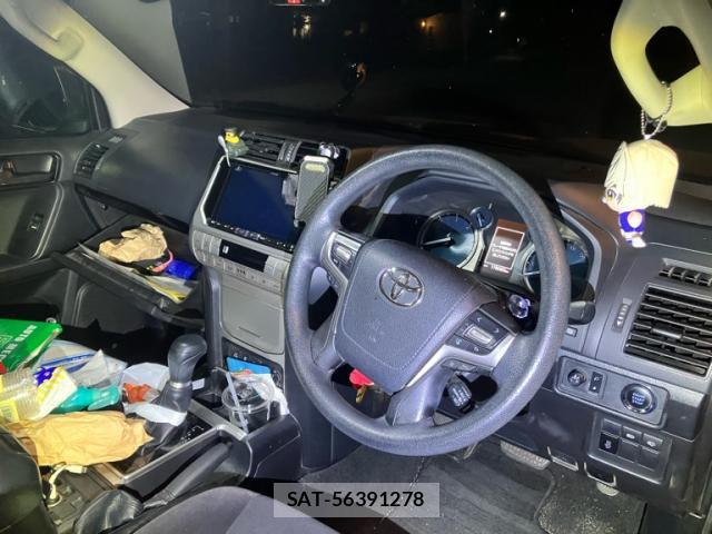 Toyota LAND CRUISER PRADO 2018-05 8816263-8