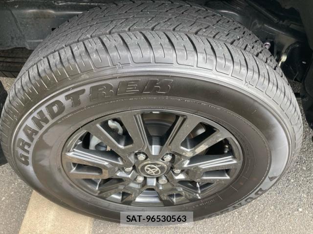 Toyota LAND CRUISER 2026-02 8812275-4