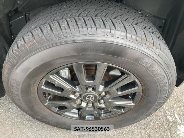 Toyota LAND CRUISER 2026-02 8812275-5