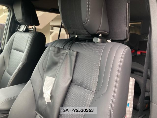 Toyota LAND CRUISER 2026-02 8812275-6