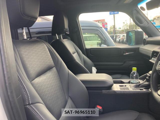 Toyota LAND CRUISER 2025-09 8812405-11