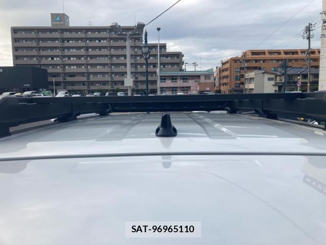 Toyota LAND CRUISER 2025-09 8812405-12