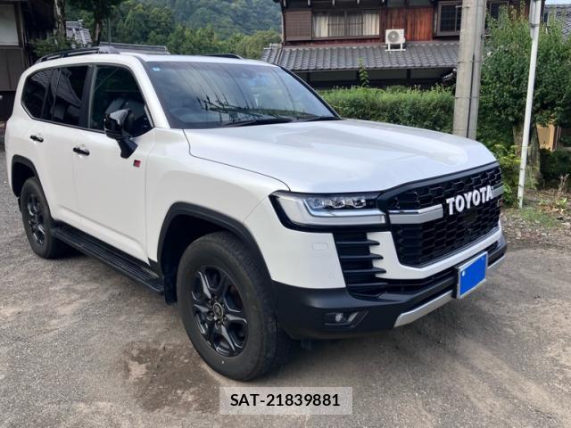 Toyota LAND CRUISER 2024-04 8813262-0
