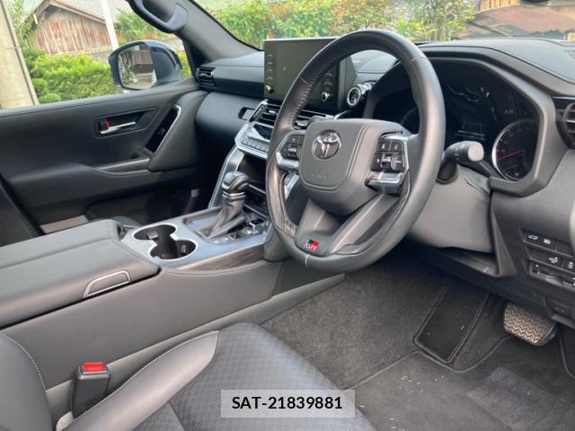Toyota LAND CRUISER 2024-04 8813262-10