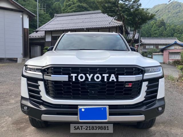 Toyota LAND CRUISER 2024-04 8813262-2