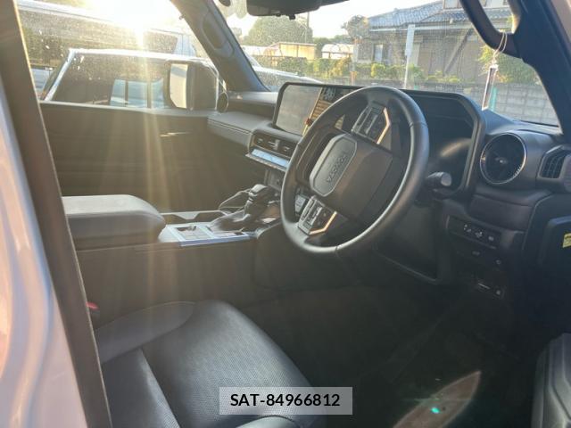 Toyota LAND CRUISER 2025-06 8813544-12