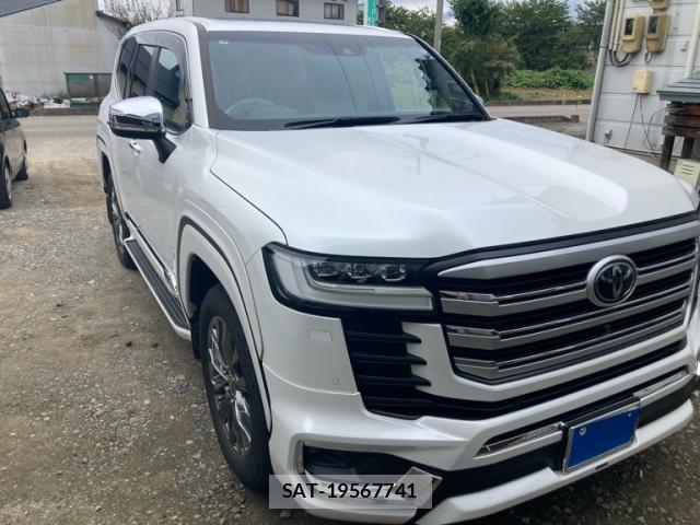 Toyota LAND CRUISER 2023-03 8813647-0
