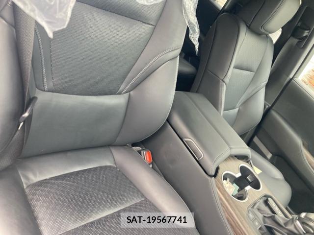 Toyota LAND CRUISER 2023-03 8813647-14