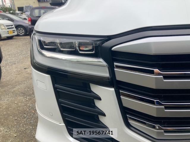 Toyota LAND CRUISER 2023-03 8813647-2
