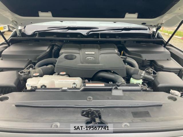 Toyota LAND CRUISER 2023-03 8813647-3