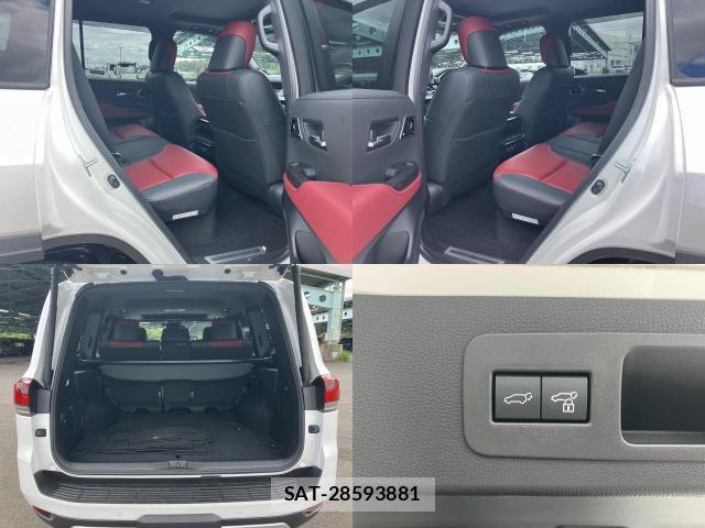 Toyota LAND CRUISER 2023-12 8813931-6