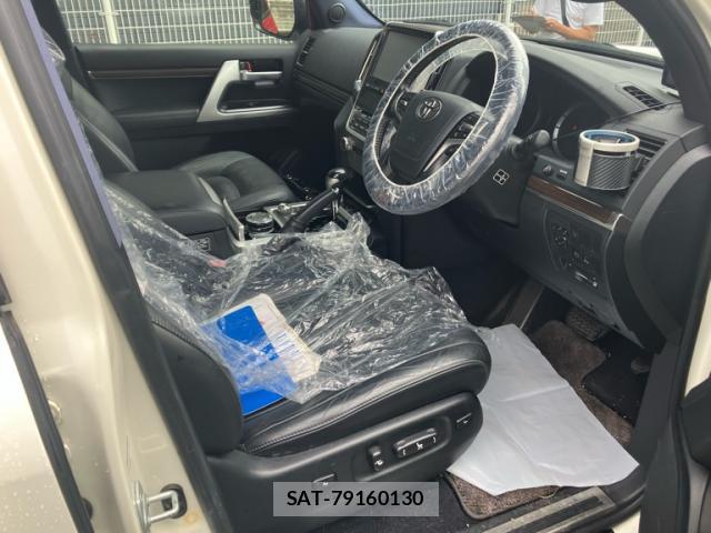 Toyota LAND CRUISER 2016-02 8814557-15