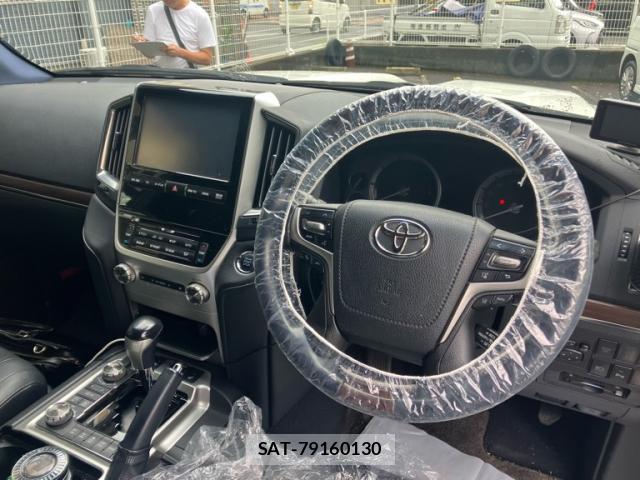 Toyota LAND CRUISER 2016-02 8814557-16