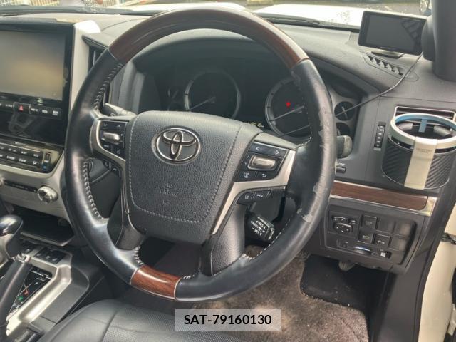 Toyota LAND CRUISER 2016-02 8814557-8