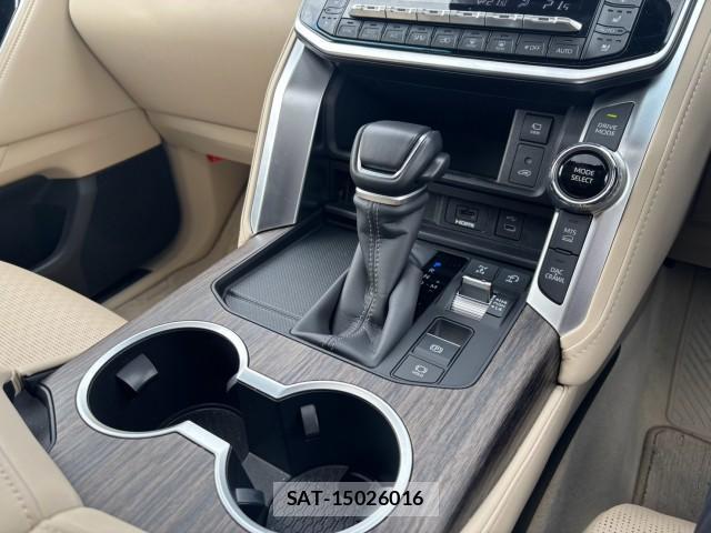 Toyota LAND CRUISER 2025-07 8814948-15