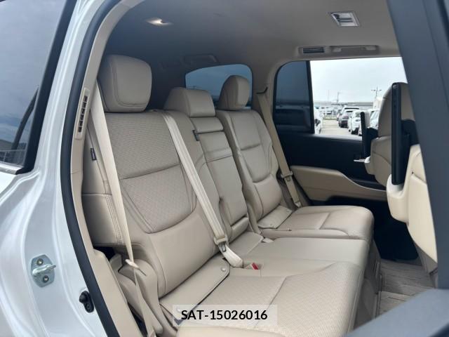Toyota LAND CRUISER 2025-07 8814948-9