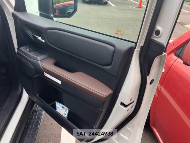 Toyota LAND CRUISER 2024-10 8815216-10