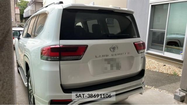 Toyota LAND CRUISER 2025-09 8815481-13