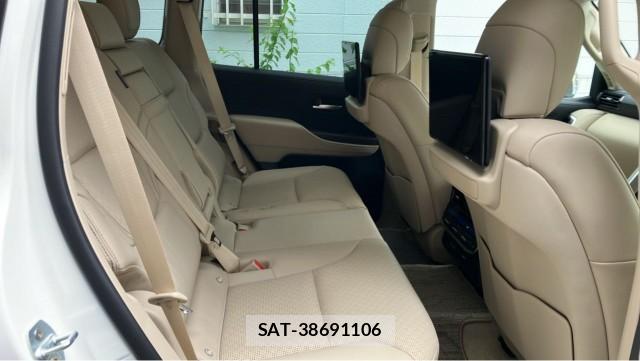 Toyota LAND CRUISER 2025-09 8815481-6