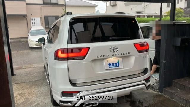 Toyota LAND CRUISER 2025-07 8815519-13