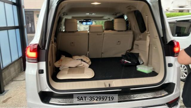 Toyota LAND CRUISER 2025-07 8815519-17