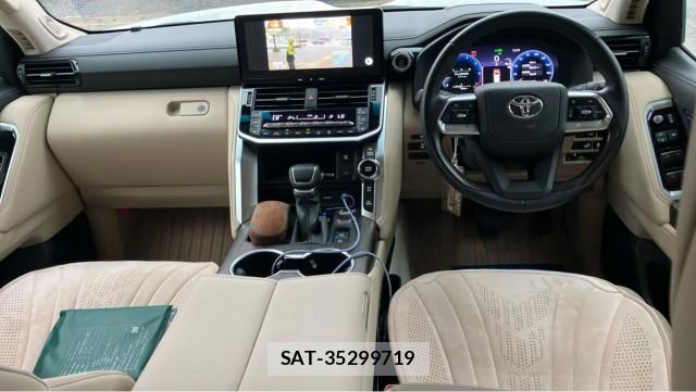 Toyota LAND CRUISER 2025-07 8815519-2
