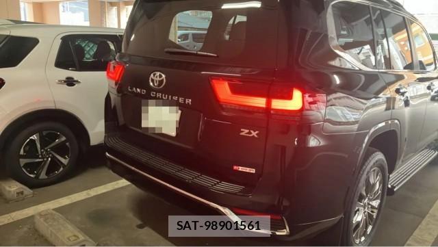 Toyota LAND CRUISER 2025-04 8815551-1