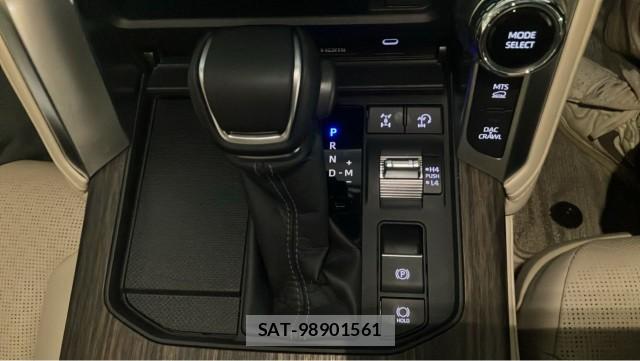 Toyota LAND CRUISER 2025-04 8815551-14